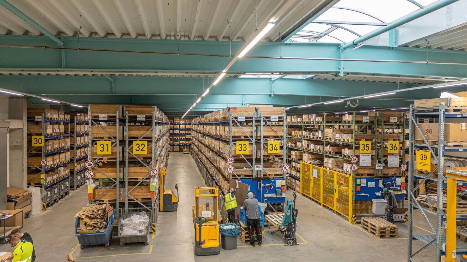 Einblick in die GEFA Produktion und das Lager